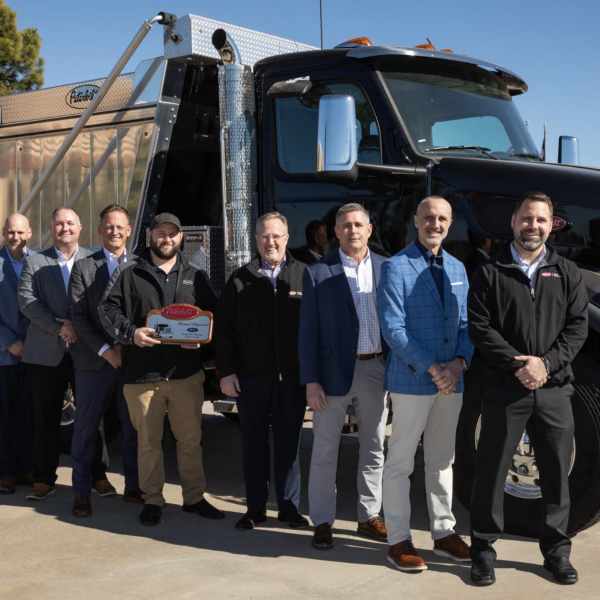 Ohio Peterbilt boasts first to be named Master Technician
