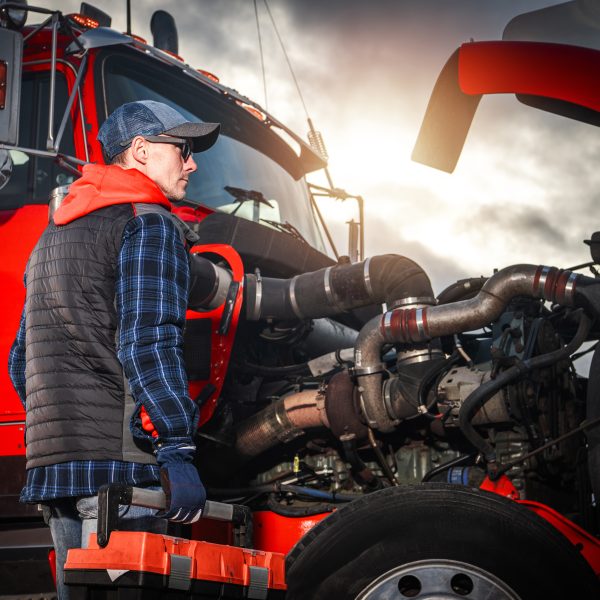 Survey delves into the work lives of heavy-duty professional technicians