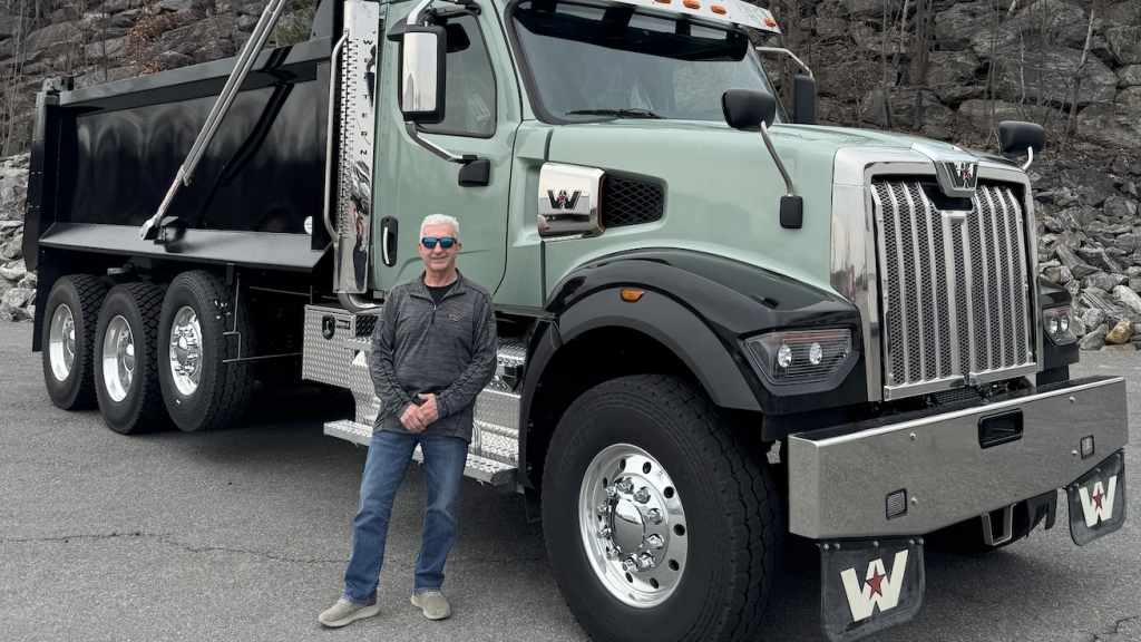 Advantage Truck group’s Rod Dunham honored by Western Star