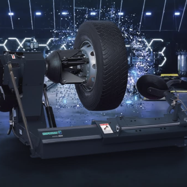 Hofmann’s monty 3850 makes heavy-duty tire changing easier, safer