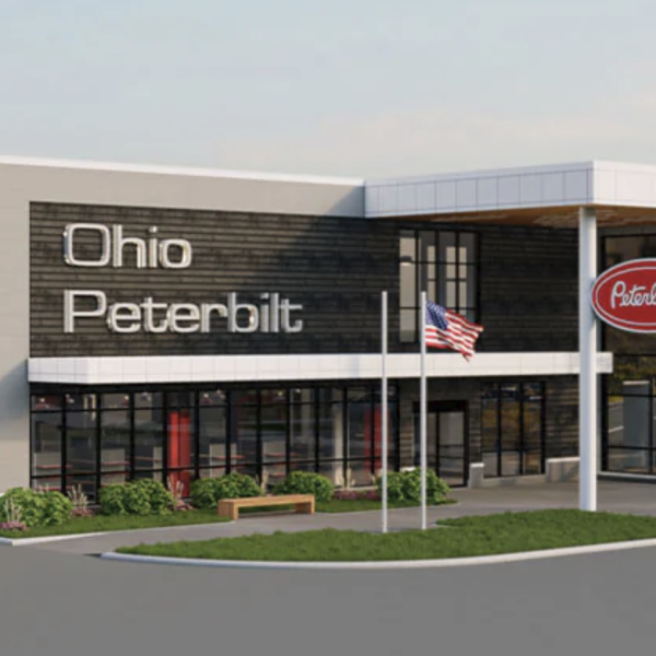 New Ohio Peterbilt dealership has 25 service bays