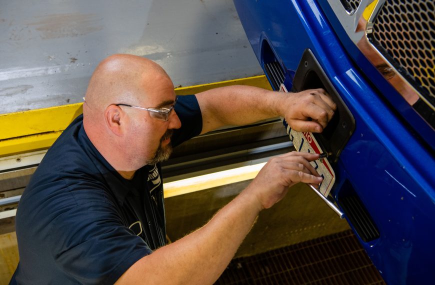 Bendix Tech Tips: How to maintain driver assistance systems