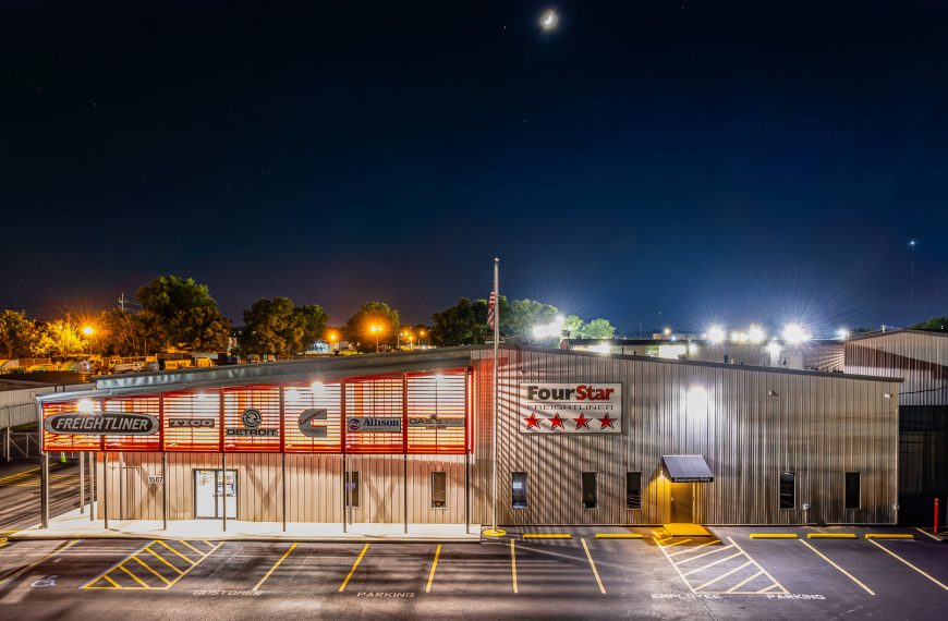 4 star Freightliner acquires Alabama Western Star dealership