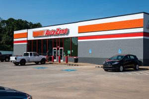 AutoZone opens 8,000th store in tennessee