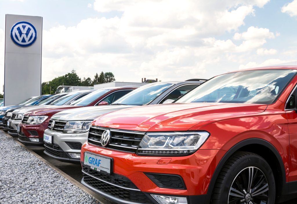 VW issues 2 recalls; one for steering problem, one for software issue