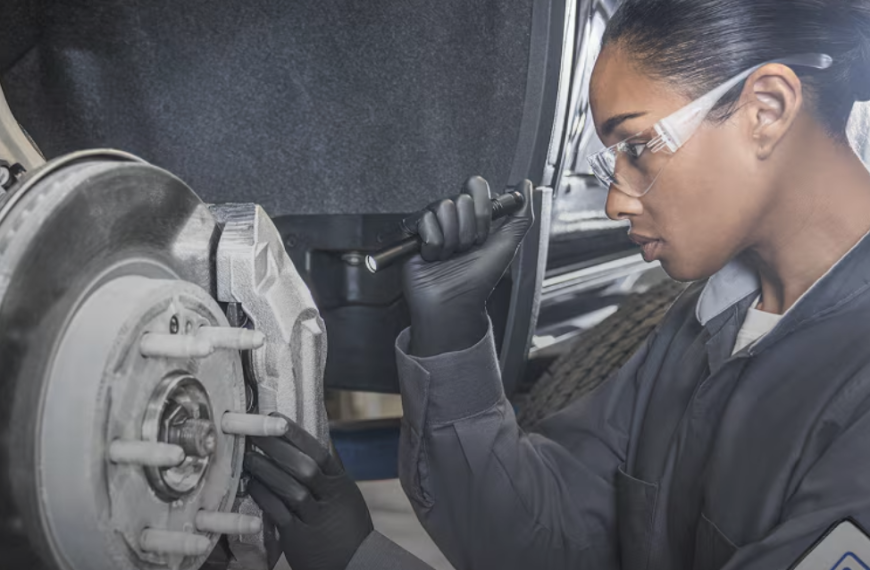 GM accpeting nominatioins for its 30 Under 30 technician recognition program
