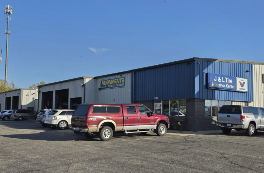 Left Lane Auto adds Wisconsin shop